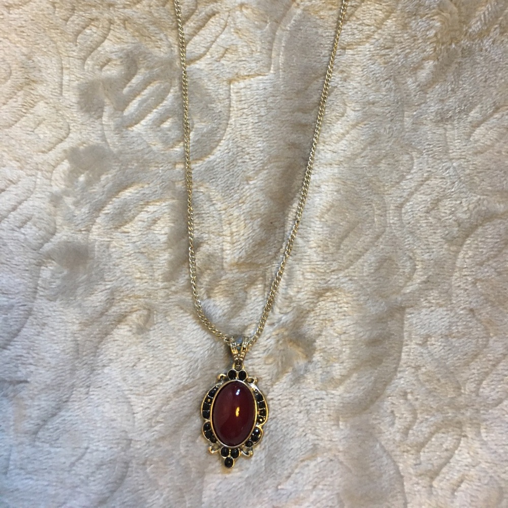 Medallion necklace
